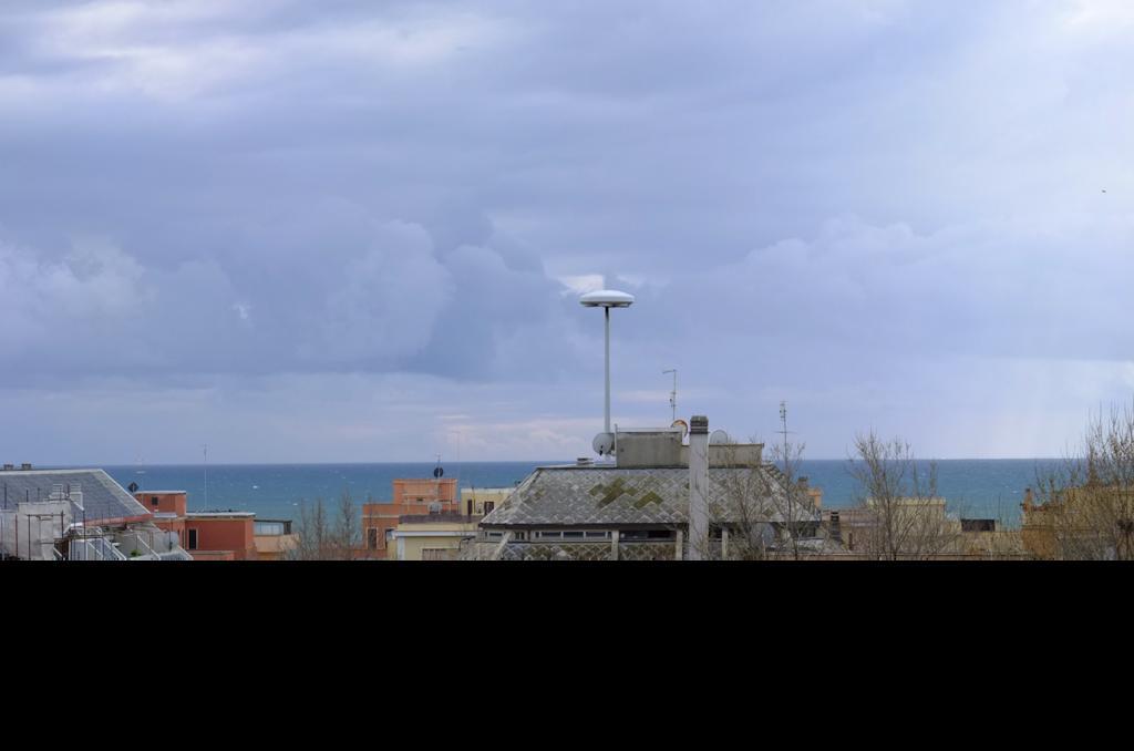 Ferienwohnung Attico Al Mare Lido di Ostia Exterior foto